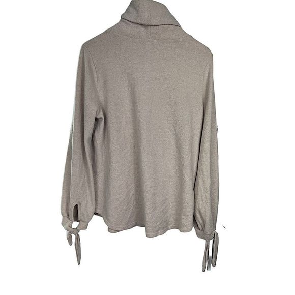 White Birch Fall Oversized Turtleneck Shirt | Color: Cream | Size: XL - Picture 2 of 5